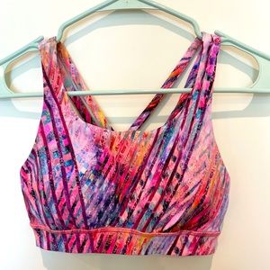 Lululemon size 6 energy bra